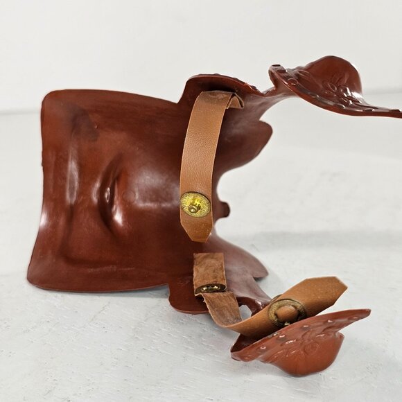 Breyer Western Horse Brown Plastic Saddle w/ Vinyl Cinch Snap Saddle ONLY - Picture 7 of 8